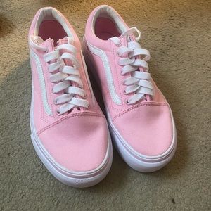 BRAND NEW Old Skool Platform Vans in Baby Pink
